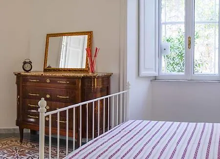 Bed and Breakfast Domus Aurea 4*