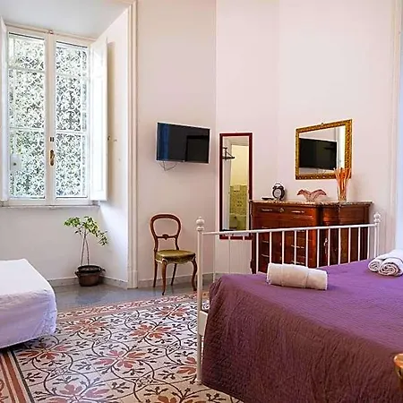 Domus Aurea B&B