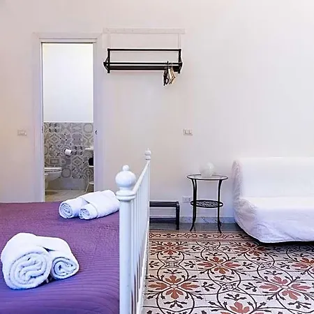 B&B Domus Aurea 4*