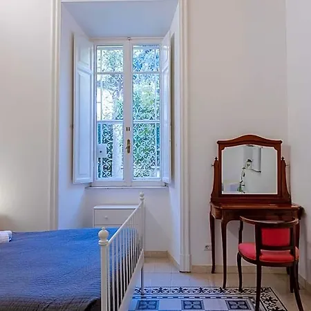 B&B Domus Aurea 4*