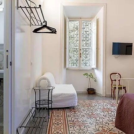 B&B Domus Aurea 4*