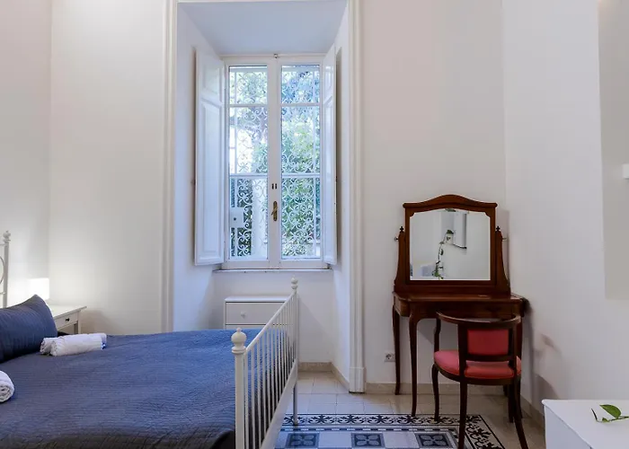 Domus Aurea Nocleg ze śniadaniem 4*