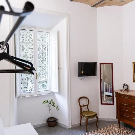 Bed & Breakfast Domus Aurea 4*